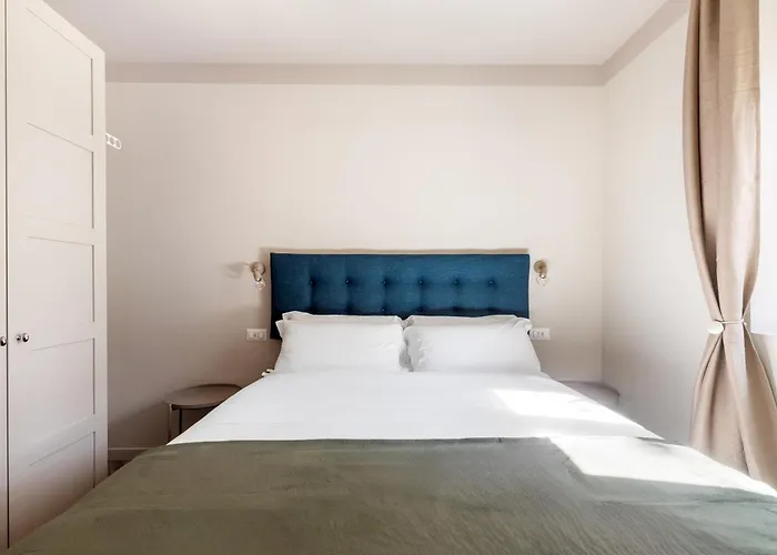 Vatican Stunning 2 Bedroom Apartament *